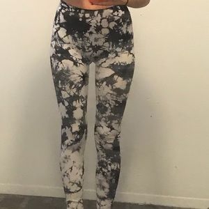 🖤Black and White Tie Dye Leggings🖤